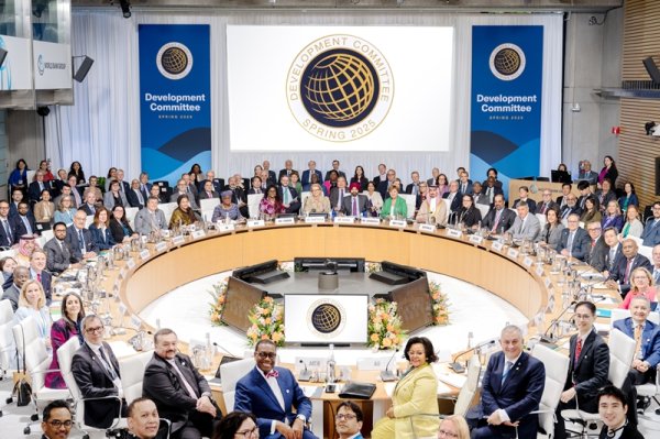 新宝配资 蓝佛安：中国将采取更加积极有为的宏观政策